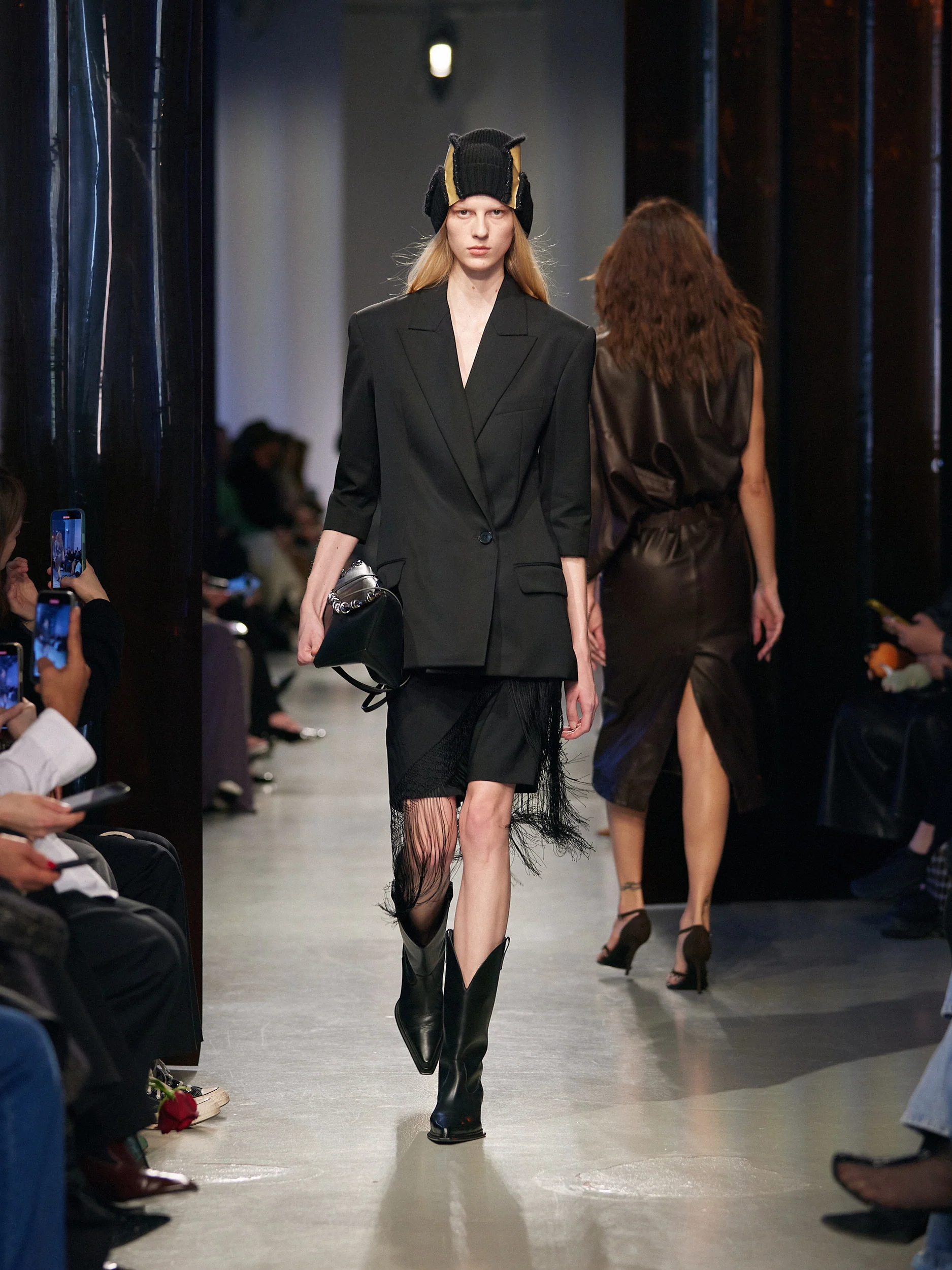 Didion Tailored Crop Sleeve Blazer - Image 5