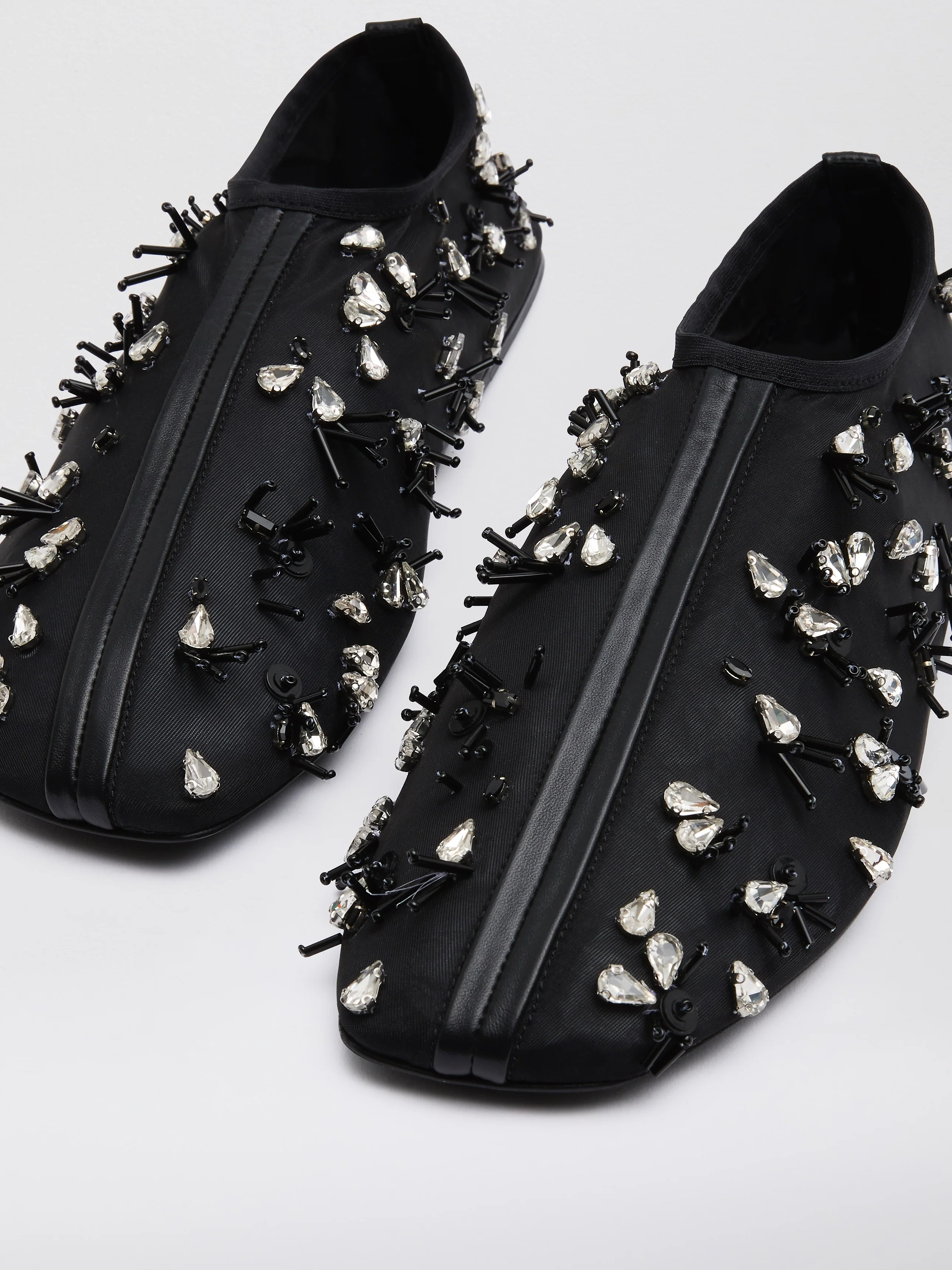Frosted Beaded Mesh Flat - Image 3